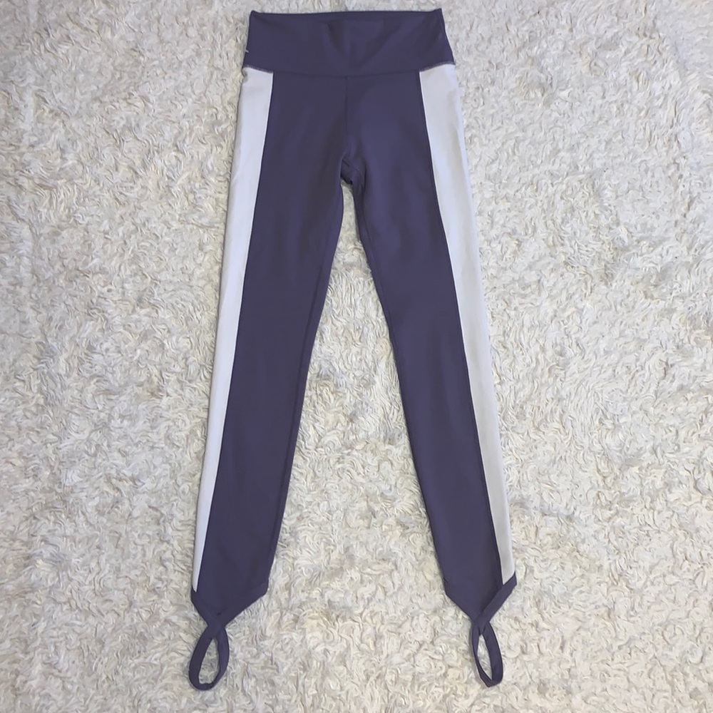 🌟Fabletics Chara High Waisted Stirrup Leggings🌟